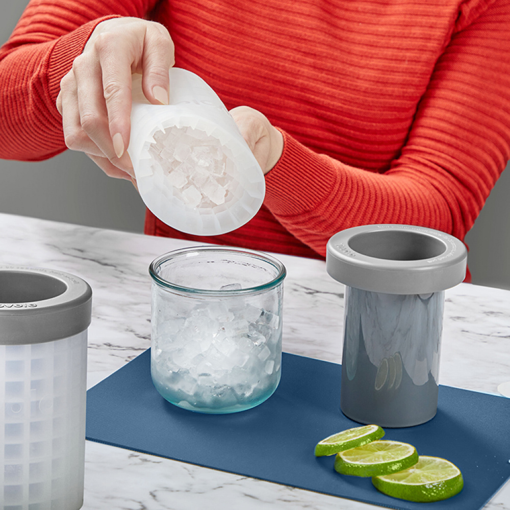Round ice mould for small ice cubes 2-pack in the group House & Home / Kitchen / Beverages at SmartaSaker.se (14435)