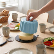 Cheese cover for round cheeses
