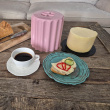 Cheese cover for round cheeses