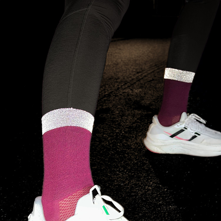 Running socks with reflectors in the group Leisure / Exercise at SmartaSaker.se (14477)