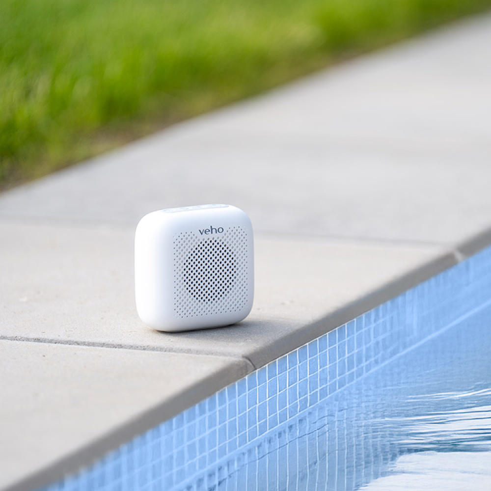Water-resistant bluetooth speaker in the group House & Home / Electronics / Home Electronics at SmartaSaker.se (14507)