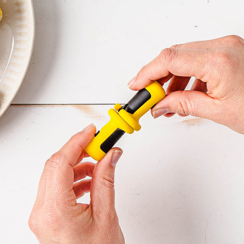 Corn holder with locking function 4-pack in the group House & Home / Kitchen at SmartaSaker.se (14516)