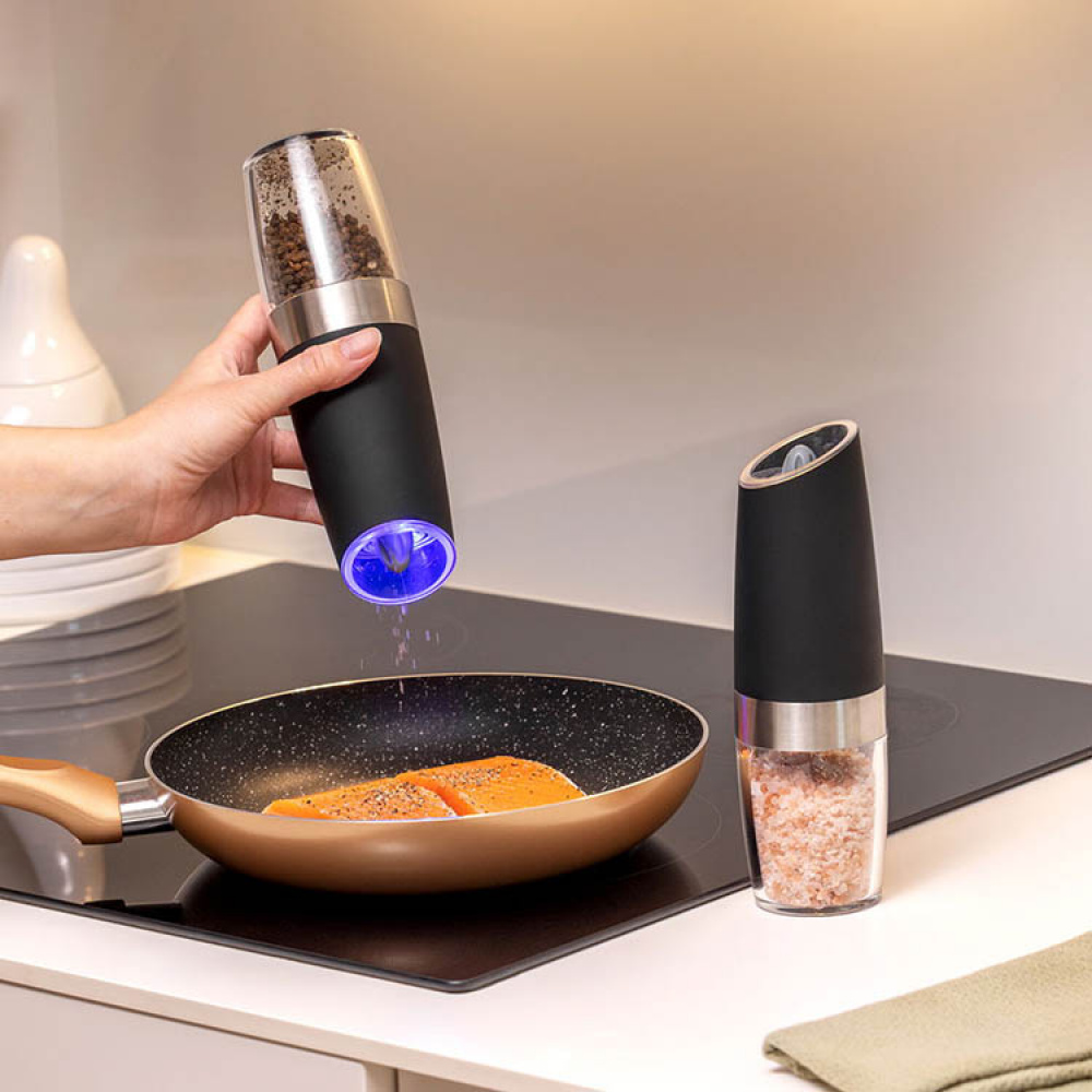 Set with electric salt & pepper mill in the group House & Home / Kitchen / Kitchen utensils at SmartaSaker.se (14517)