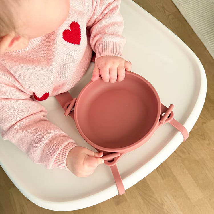 Children\'s bowl with suction cup and strap in the group Holidays / Party / Children\'s party at SmartaSaker.se (14537)