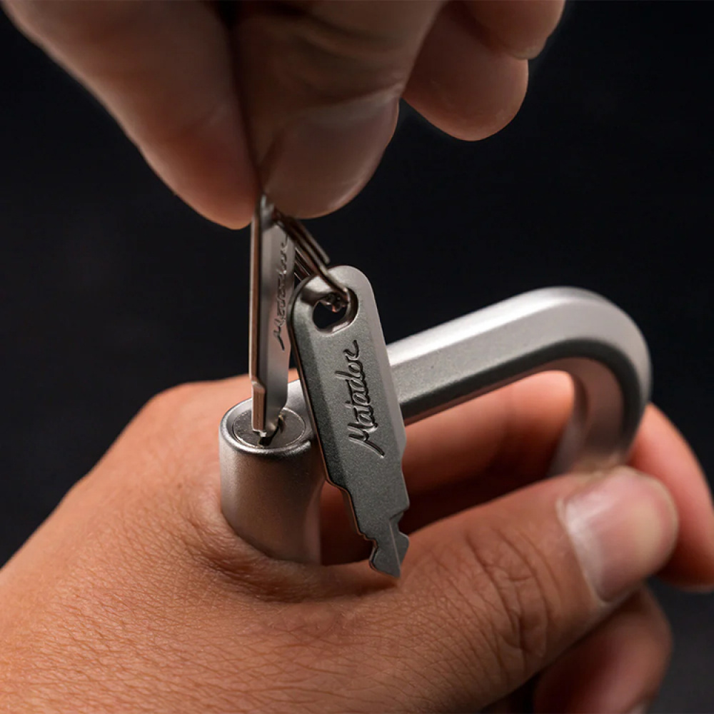 Carabiner with lock in the group Safety / Security / Anti-theft products at SmartaSaker.se (14546)