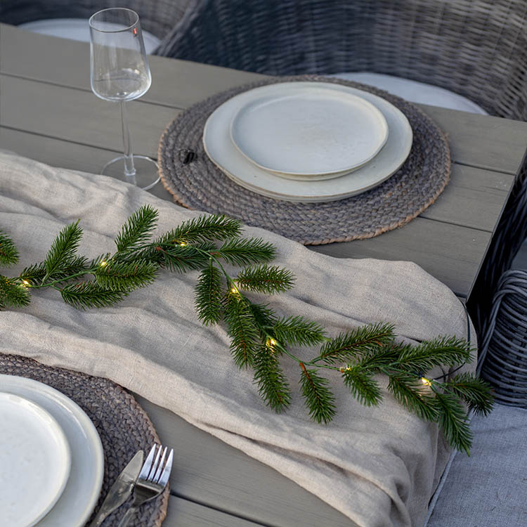 Battery-powered pine LED garland in the group Holidays / Advent & Christmas / Christmas lighting at SmartaSaker.se (14660)