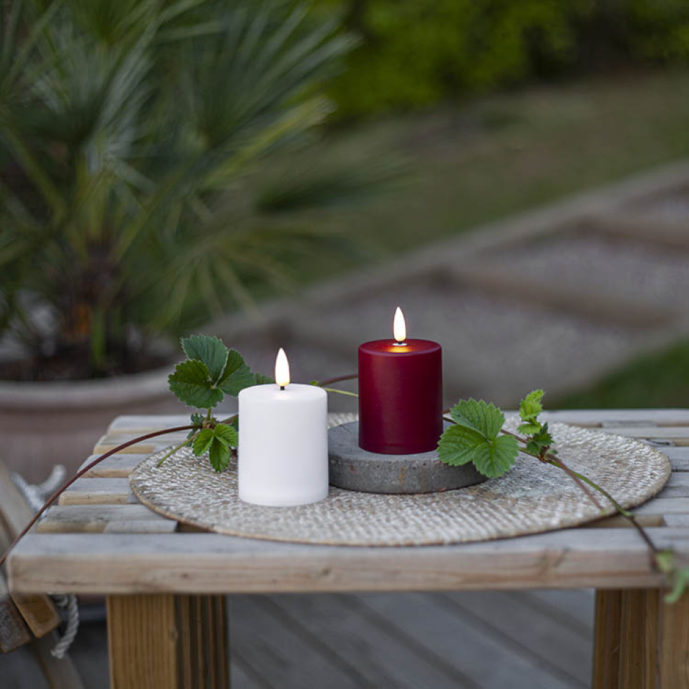 Small block light with twilight sensor, Red in the group Lighting / Outdoor lighting / Pillar candles and lanterns at SmartaSaker.se (14687)