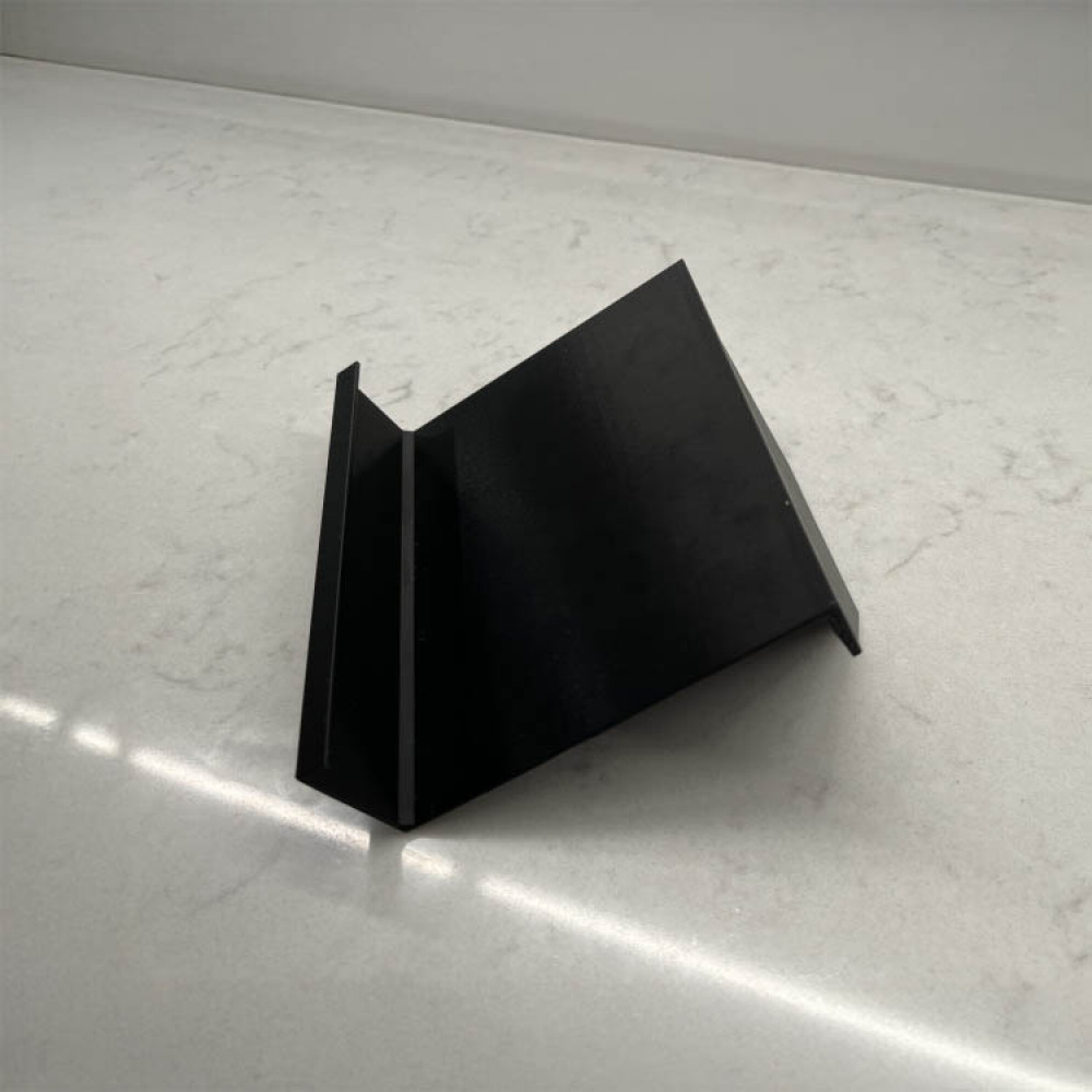 Mobile phone holder for kitchen cabinets in the group House & Home / Electronics / Mobile Accessories at SmartaSaker.se (14697)