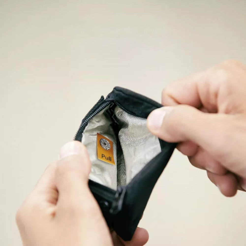 Card holder with belt clip in the group Leisure / Travelling at SmartaSaker.se (14724)