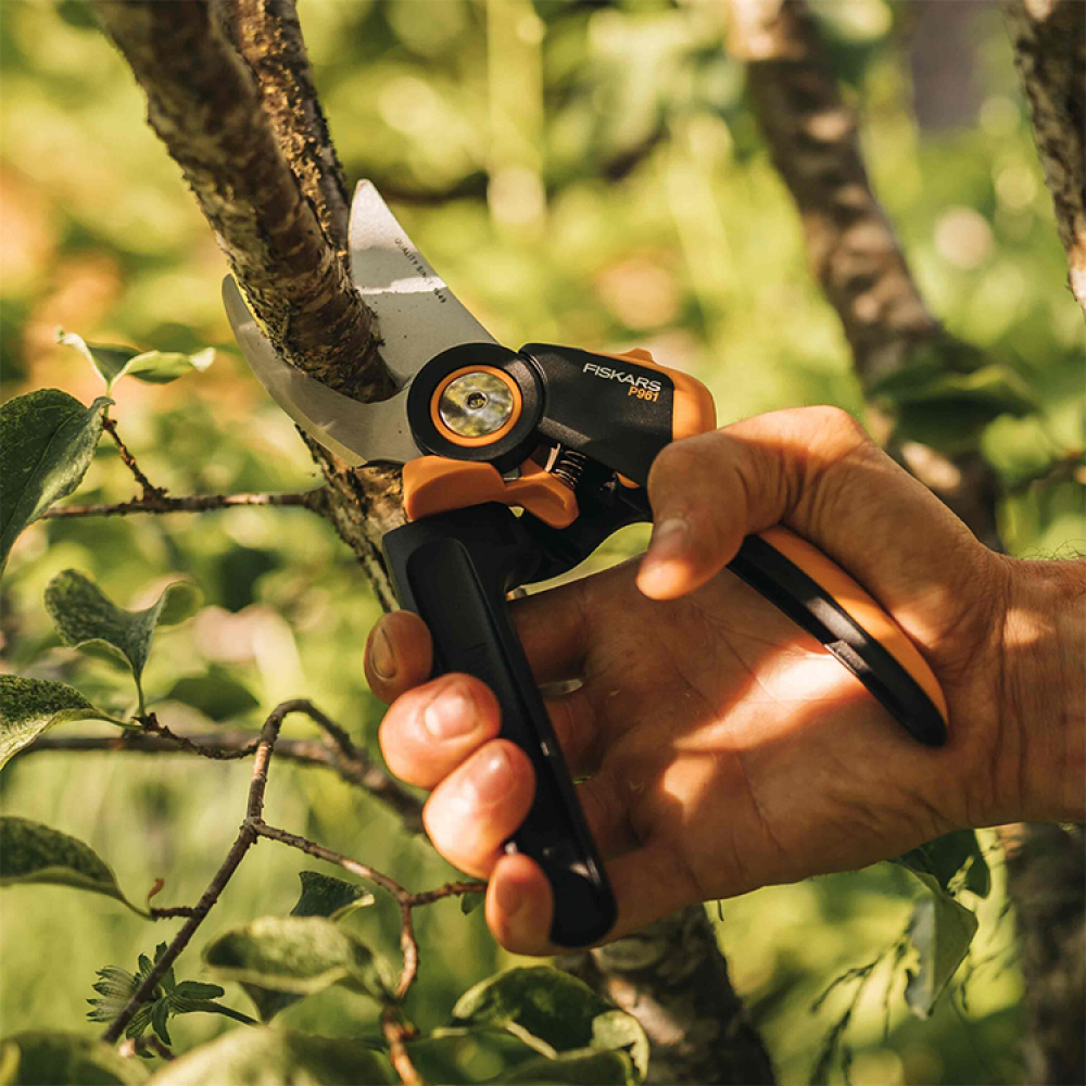 Bypass pruner, Fiskars in the group Garden at SmartaSaker.se (14765)