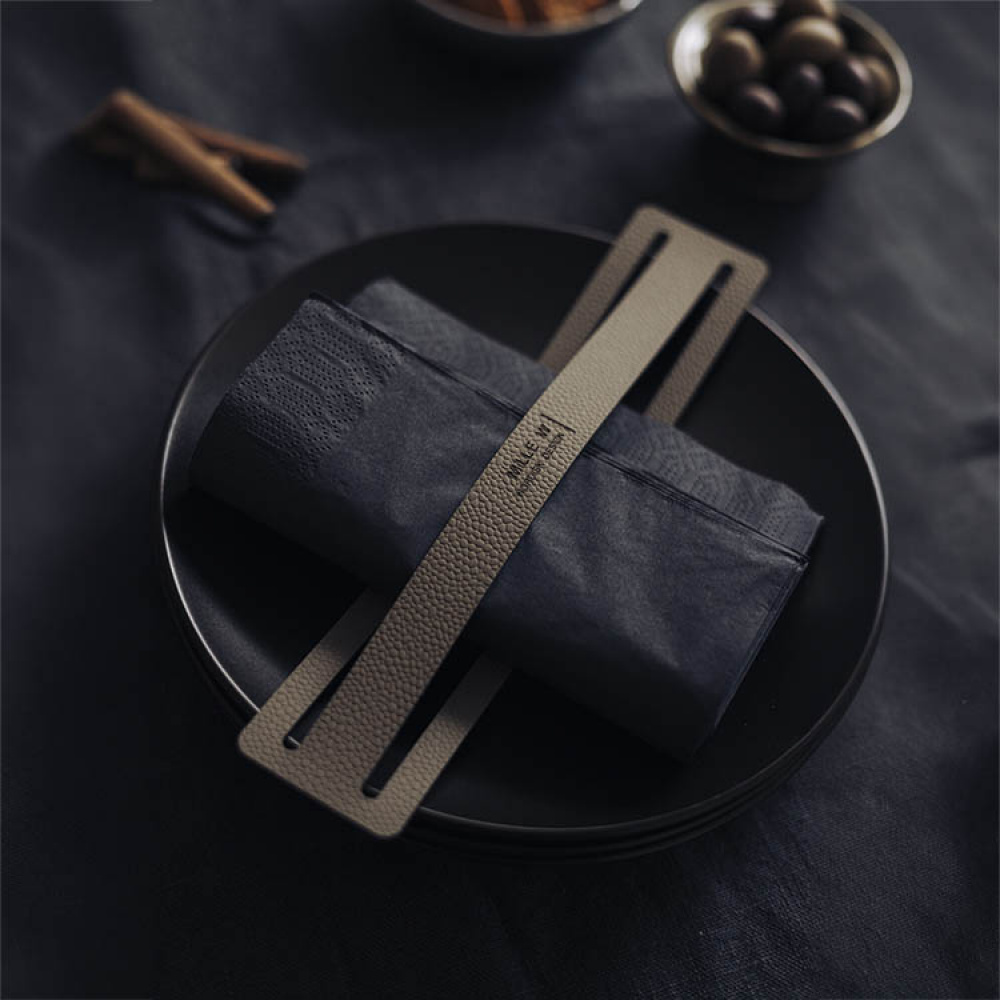 Leather napkin holder in the group House & Home / Kitchen / Table setting at SmartaSaker.se (14777)