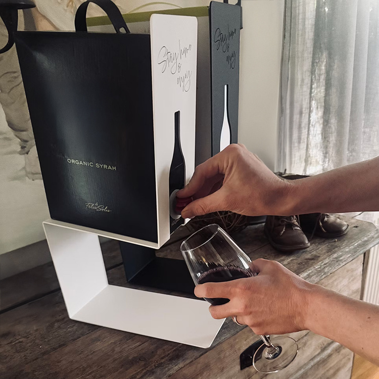 Wine box holder in the group House & Home / Kitchen / Beverages at SmartaSaker.se (14785)