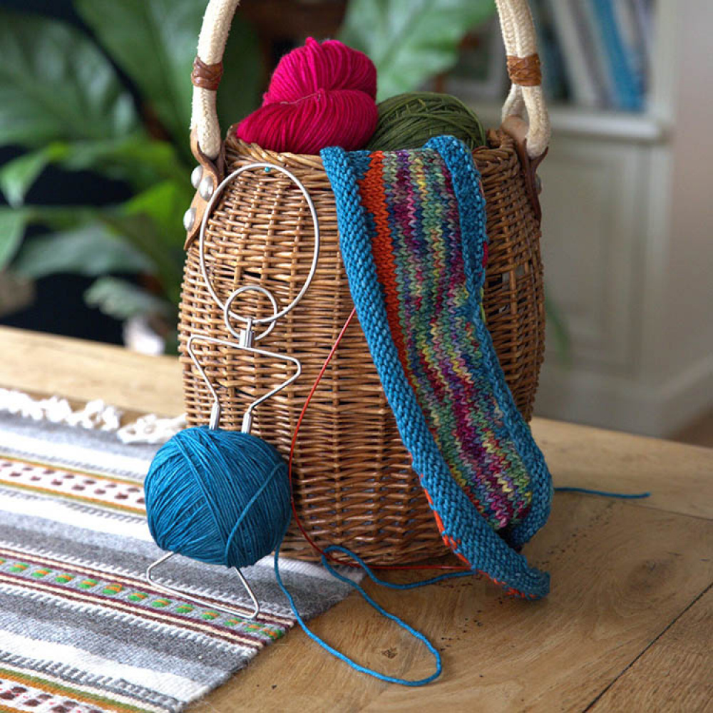 Yarn holder, Twizzter in the group Leisure / Games / Crafts at SmartaSaker.se (14806)