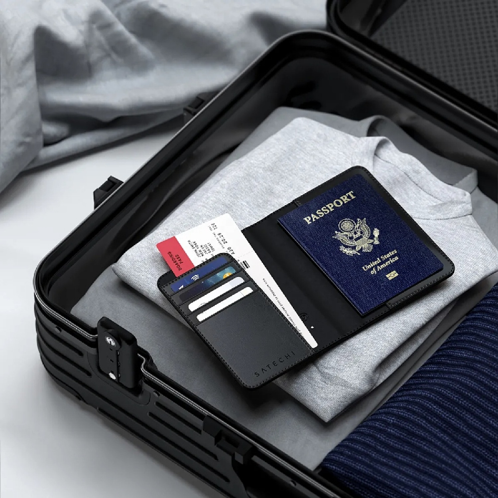 Passport Holder with tracker and RFID Protection in the group Leisure / Travelling at SmartaSaker.se (14895)