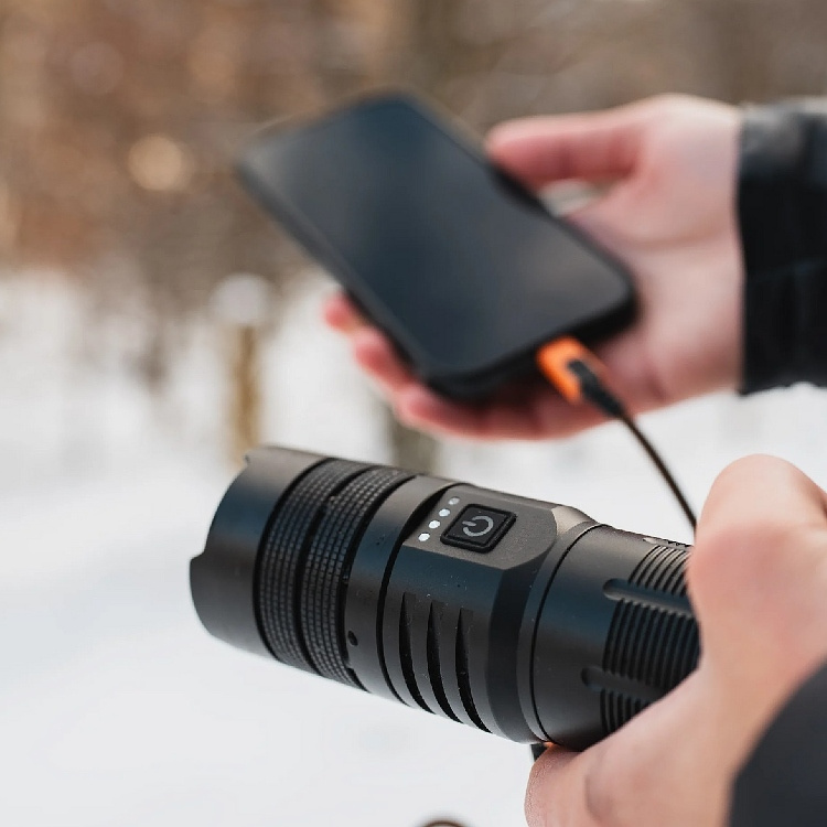 Emergency flashlight with power bank, Xtorm in the group Safety / Emergency Preparedness at SmartaSaker.se (14943)