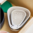 Colander with folding handles