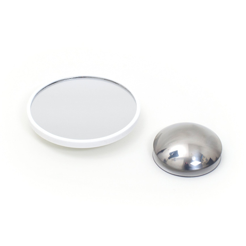 Magnifying travel mirror in the group House & Home / Bathroom at SmartaSaker.se (14982)