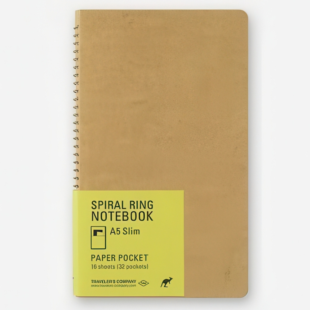 Note book with pockets, SPIRAL PAPER POCKET A5 SLIM, Traveler\'s Comapany, Natur in the group Storage / Office supplies at SmartaSaker.se (40006)
