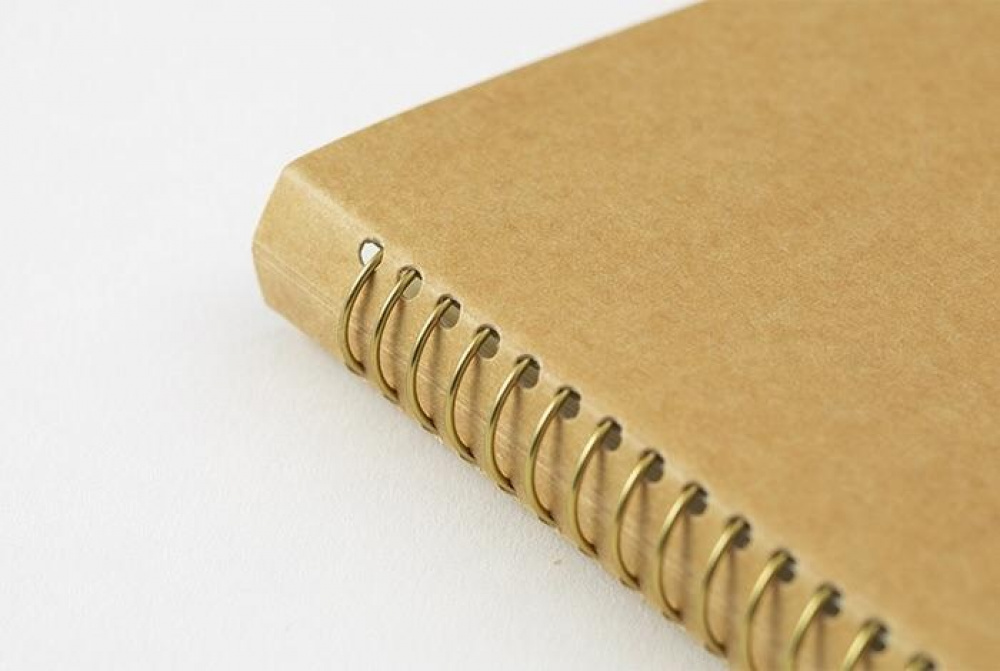 Note book with pockets, SPIRAL PAPER POCKET B6, Traveler\'s Comapany, Natur in the group Storage / Office supplies at SmartaSaker.se (40008)