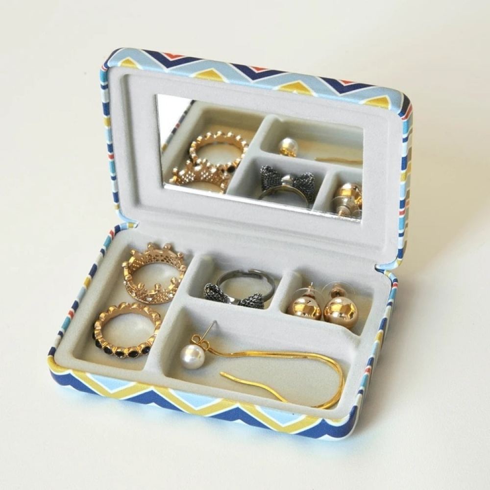 Case with Mirror, PORTABLE JEWELRY CASE STRIPPED, 10 x 7 x 2 cm in the group Storage / Travel storage / Travel jewelry storage at SmartaSaker.se (40031)