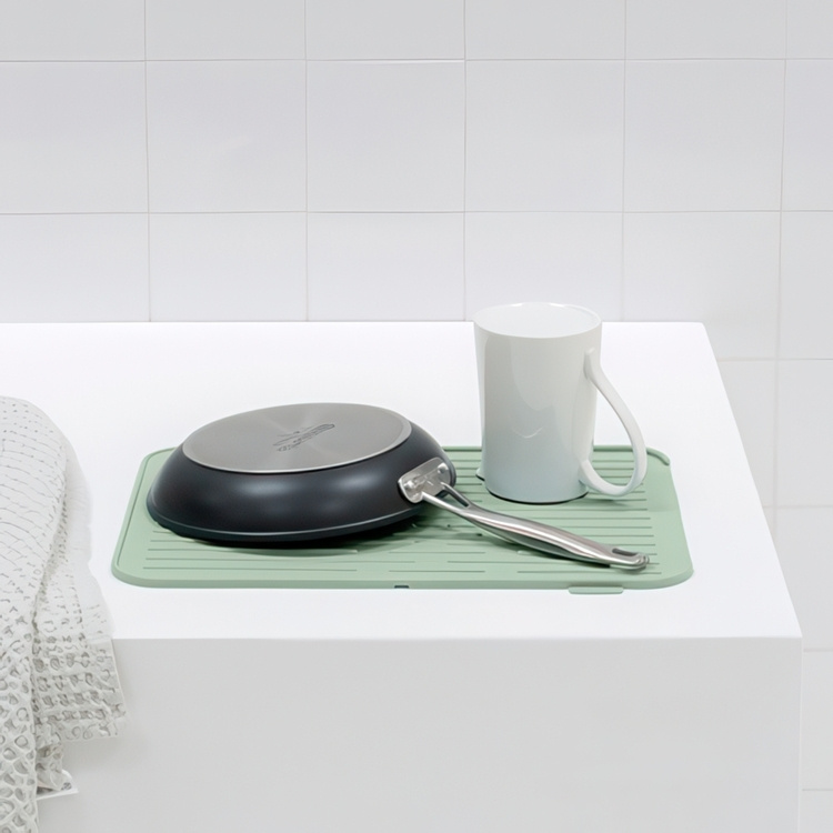 Silicone drain tray, Brabantia, light green in the group Storage / Kitchen storage / Dish racks and sink accessories at SmartaSaker.se (40068)
