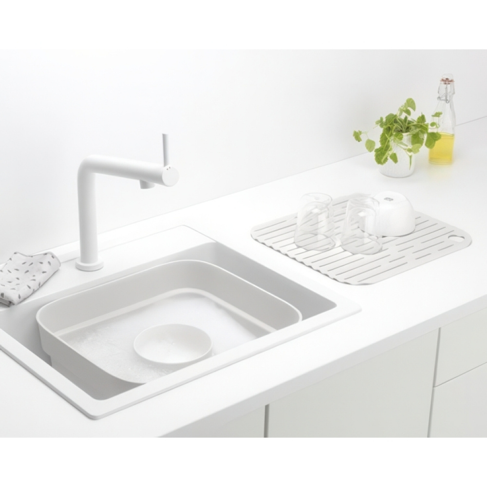 Washing Up Bowl with Drying Tray, BRABANTIA, 34,4 x 37,4 x H 16 cm, Light Grey in the group Storage / Cleaning and waste sorting at SmartaSaker.se (40080)