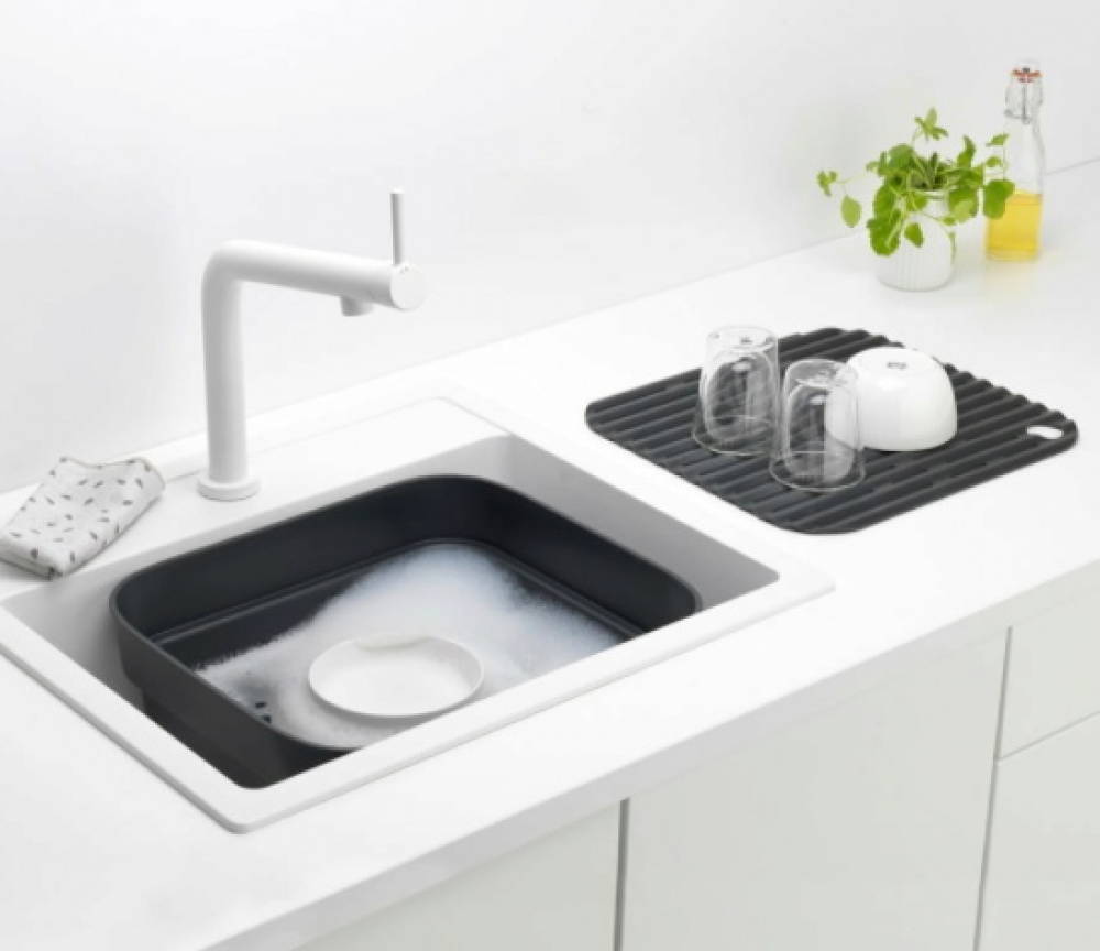 Washing Up Bowl with Drying Tray, BRABANTIA, 334,4 x 37,4 x H 16 cm, Dark Grey in the group Storage / Cleaning and waste sorting at SmartaSaker.se (40081)