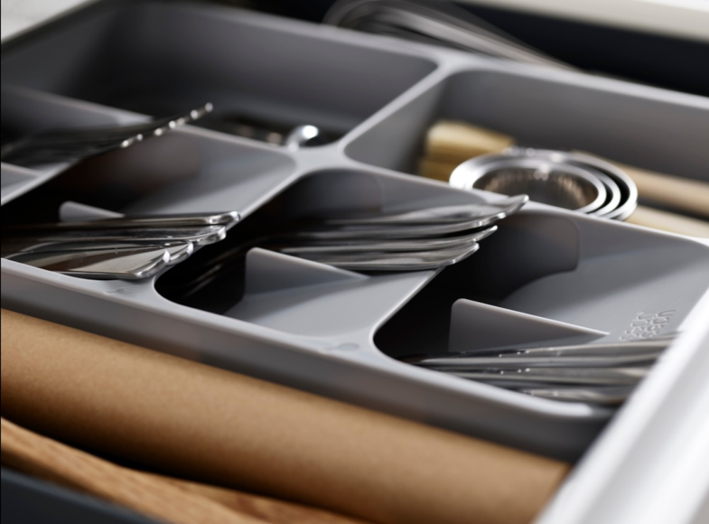 Cutlery Tray, Expanding, DRAWERSTORE, Joseph Joseph, 31,5 x 39,5~60 x H 5,5 cm, Grey in the group Storage / Kitchen storage / Kitchen cabinet organizers / Cutlery drawers at SmartaSaker.se (40124)