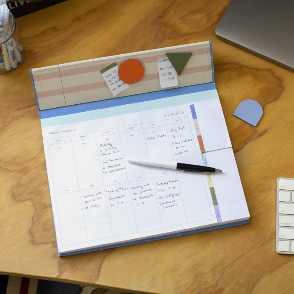 Weekly Planner, MAGNETIC DESK PLANNER, Kikkerland, 22 x 1,6 x H 28 cm, Blue in the group Storage / Office supplies at SmartaSaker.se (40132)