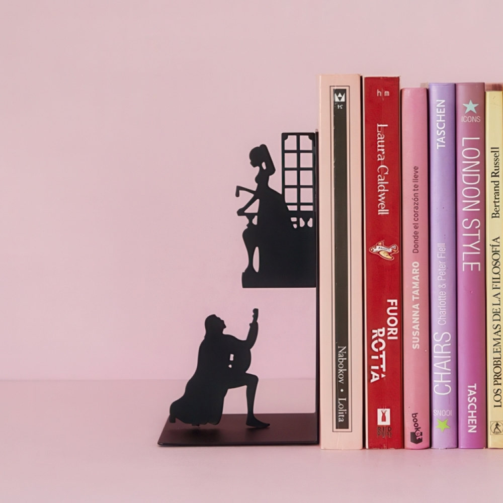 Bookend in metal, ROMEO & JULIET, 10 x 8,5 x H 17 cm, Black in the group Storage / Children’s room storage at SmartaSaker.se (40177)
