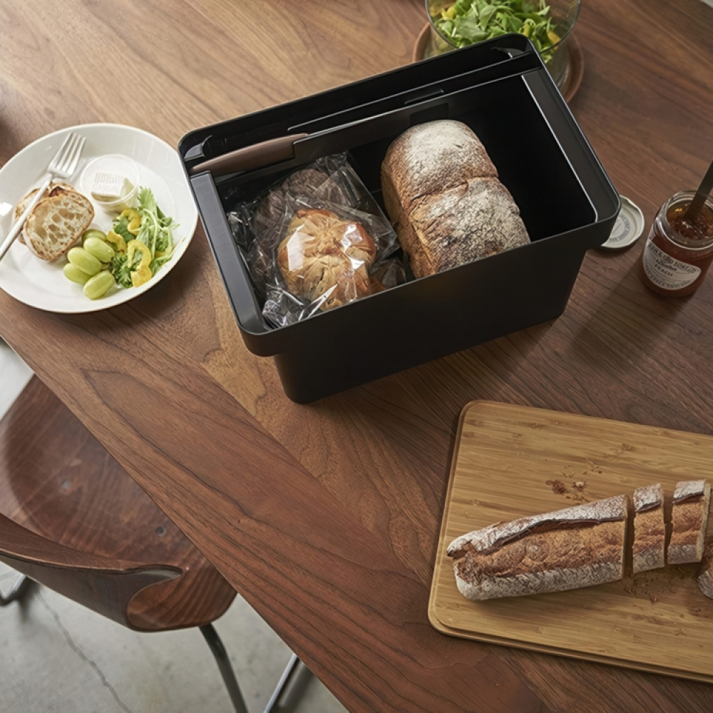 Bread box with cutting board bambo, TOWER BREAD CASE,, Yamazaki, Black in the group Storage / Kitchen storage at SmartaSaker.se (40253)