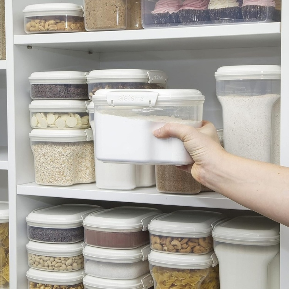 Jar, for flour, grain, etc. 1,56 L, SISTEMA BAKE IT, Clear / White in the group Storage / Kitchen storage / Storage jars / Sistema storage jars at SmartaSaker.se (40272)