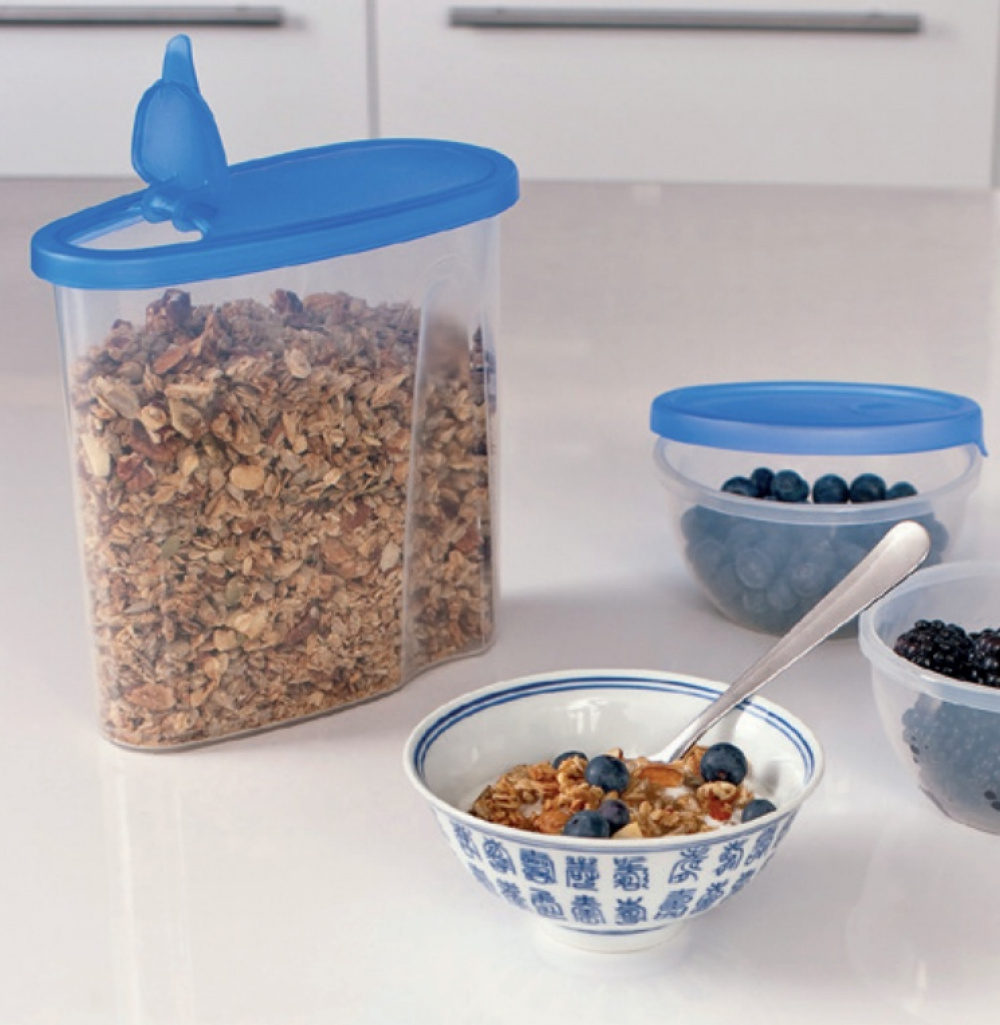 Food Box with Flip Lid, 1,8 L, CLUB CUISINE PITCHER MEDIUM, Transparent / Blue in the group Storage / Kitchen storage / Storage bins and jars at SmartaSaker.se (40303)