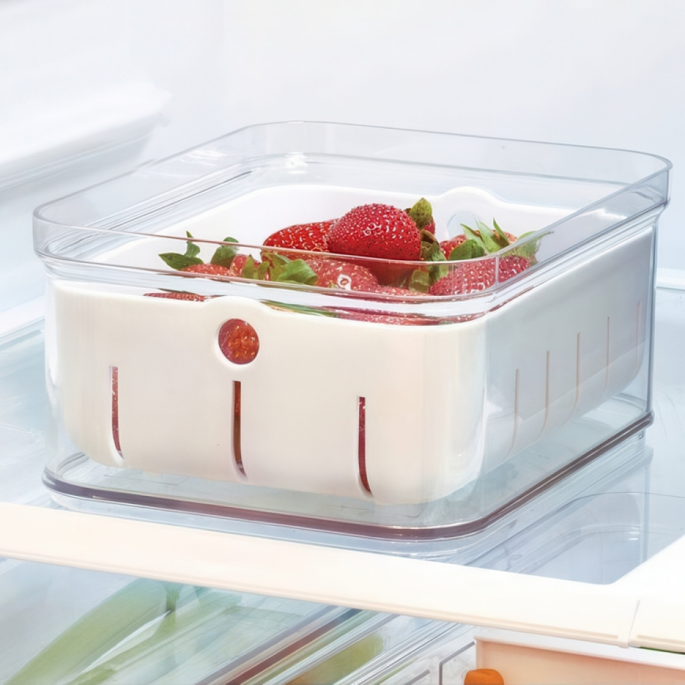 Bin with lid and colander, CRISP BERRY BIN, 16,5 x 21,6 x H 9,5 cm, Transparent / White in the group Storage / Kitchen storage / Fridge storage at SmartaSaker.se (40305)