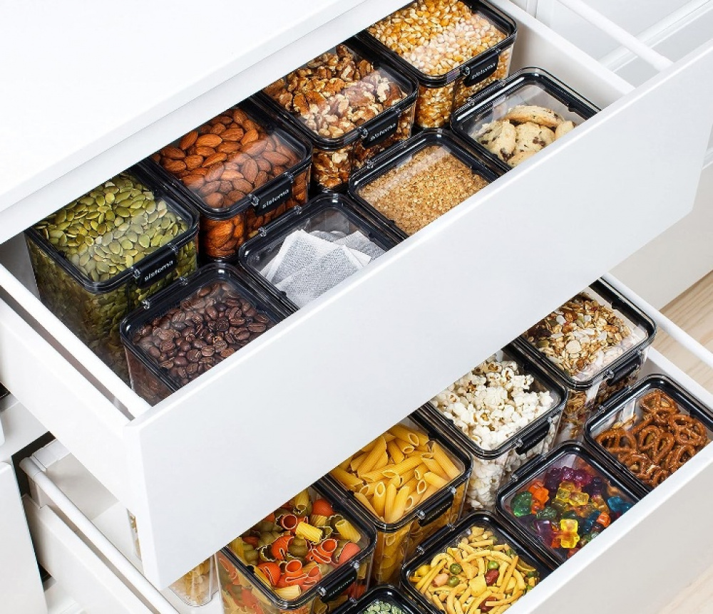 Canister, 1,4L, TRITAN ULTRA LARGE SQUARE, Clear / Black in the group Storage / Kitchen storage / Storage bins and jars at SmartaSaker.se (40316)