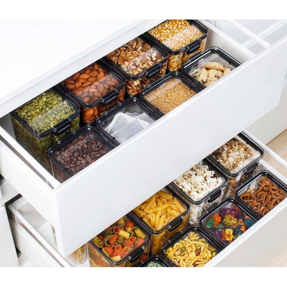 Canister, 1,4L, TRITAN ULTRA LARGE SQUARE, Clear / Black in the group Storage / Kitchen storage / Storage jars at SmartaSaker.se (40316)