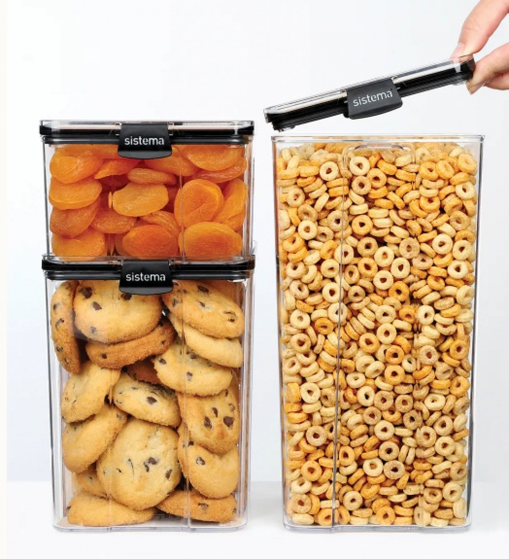 Canister, 4L, TRITAN ULTRA LARGE SQUARE, Clear / Black in the group Storage / Kitchen storage / Storage bins and jars at SmartaSaker.se (40326)