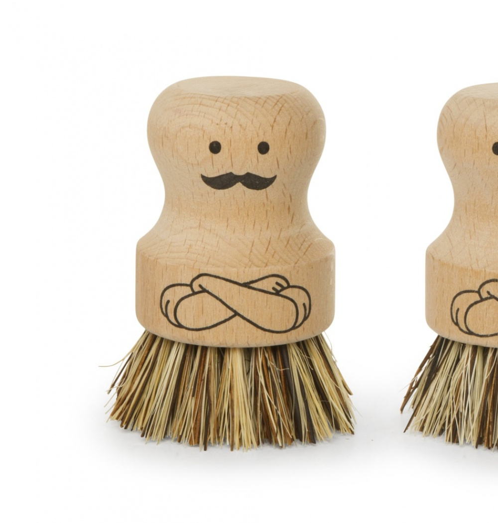 Dish Brush in wood, MR SCRUBBER, Nature in the group Storage / Cleaning and waste sorting / Cloths and brushes at SmartaSaker.se (40381)
