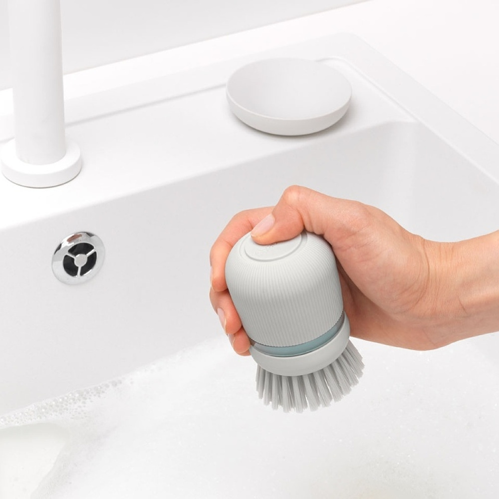 Dish brush with detergent dispenser, Brabantia in the group Storage / Cleaning and waste sorting / Cloths and brushes at SmartaSaker.se (40385)