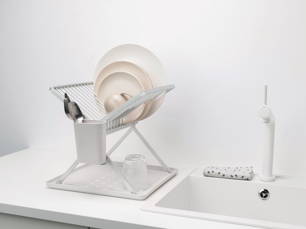 Dish Rack, BRABANTIA COMPACT FOLDABLE DISH RACK, 33 x 37 x H 31,5 cm, Light Grey in the group Storage / Kitchen storage / Dish racks and sink accessories at SmartaSaker.se (40456)