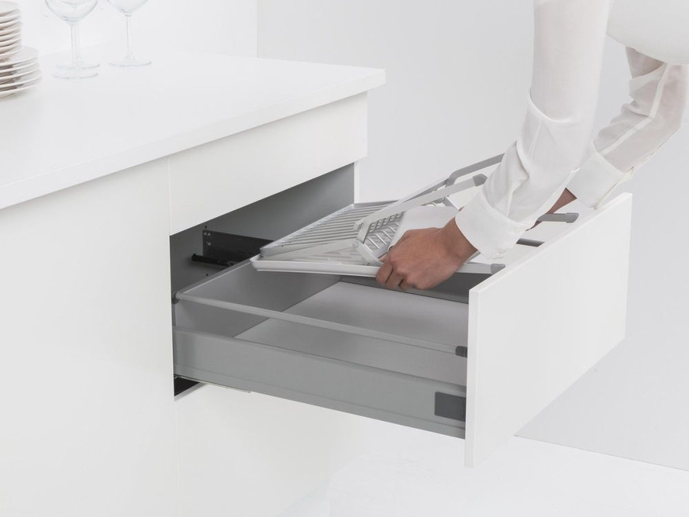 Dish Rack, BRABANTIA COMPACT FOLDABLE DISH RACK, 33 x 37 x H 31,5 cm, Light Grey in the group Storage / Kitchen storage / Dish racks and sink accessories at SmartaSaker.se (40456)