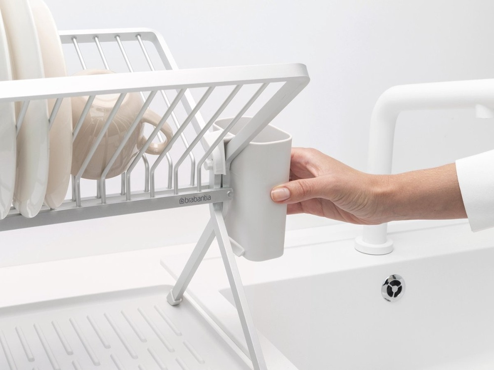 Dish Rack, BRABANTIA COMPACT FOLDABLE DISH RACK, 33 x 37 x H 31,5 cm, Light Grey in the group Storage / Kitchen storage / Dish racks and sink accessories at SmartaSaker.se (40456)