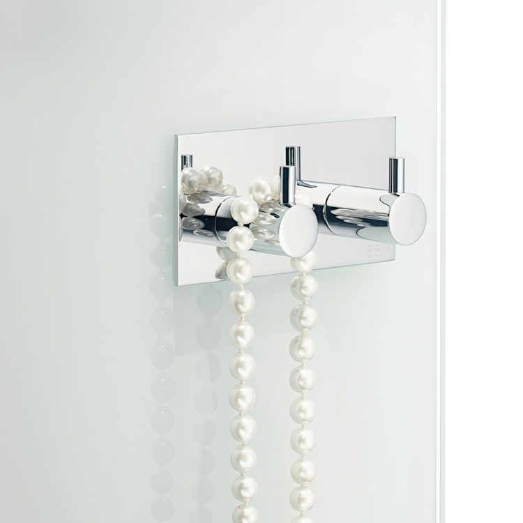 Double hook, Self-adhesive, Square, BESLAGSBODEN, 9 x H 4,5 cm in the group Storage / Bathroom storage at SmartaSaker.se (40501)