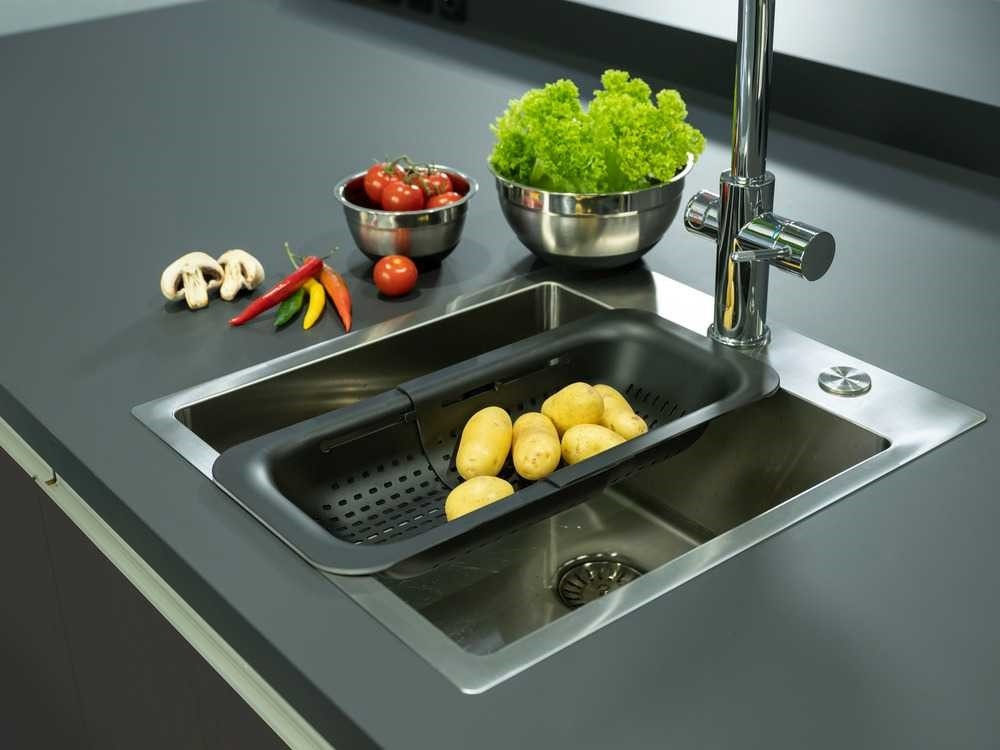 Colander , Over Sink, OUTDOOR COLANDER, 36,5 ~ 50 x 20x H 7 cm, Black in the group Storage / Kitchen storage / Dish racks and sink accessories at SmartaSaker.se (40514)