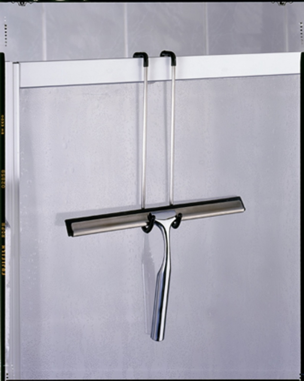 Squeegee with hooks, TERNI, 24,5 x H 16,5 cm, Chrome in the group Storage / Bathroom storage at SmartaSaker.se (40531)