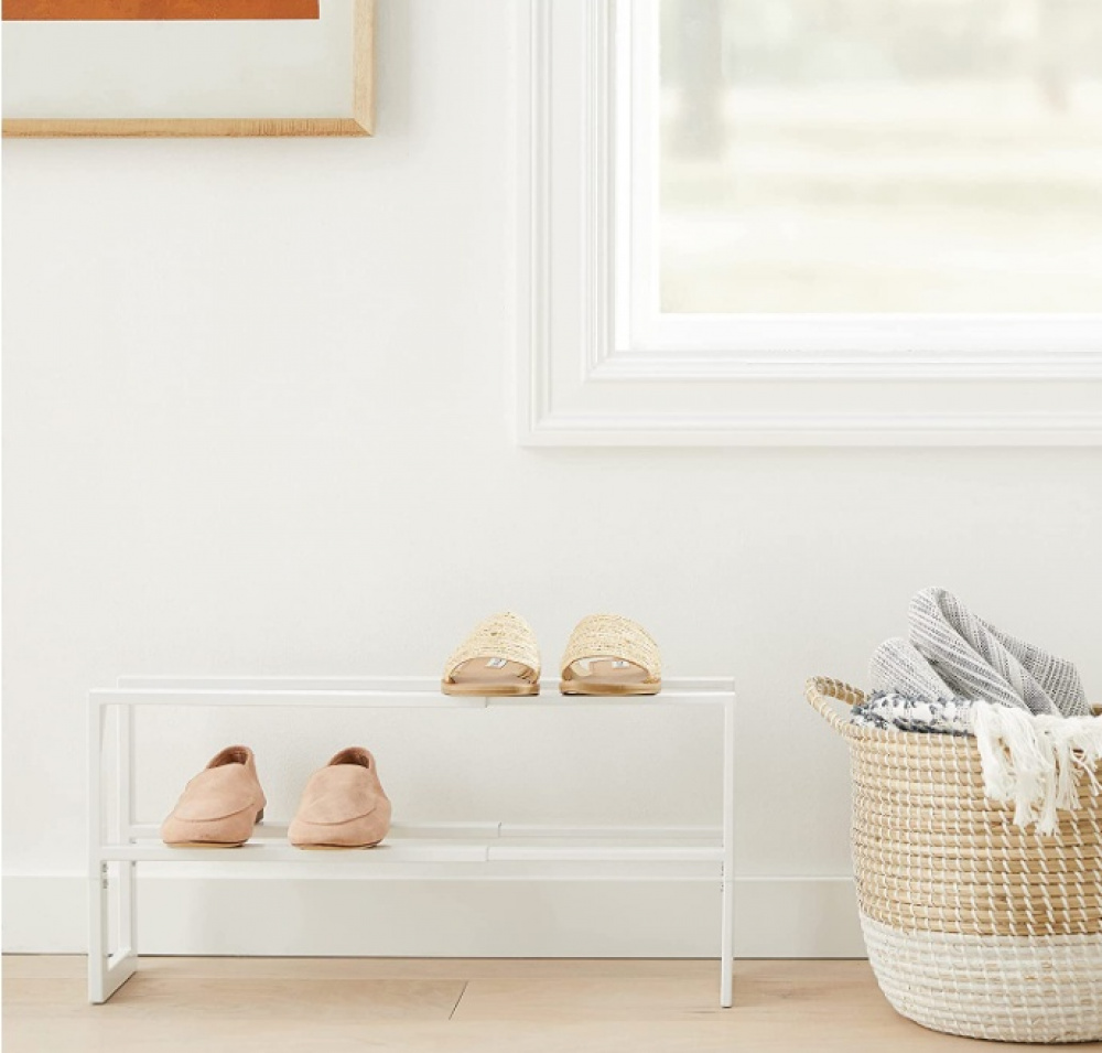 Expandable Shoe Rack in Metal, LINE 2-TIERED, 38 ~ 70 x 15 x H 30 cm, Yamazaki, White in the group Storage / Hallway storage / Shoe racks at SmartaSaker.se (40562)