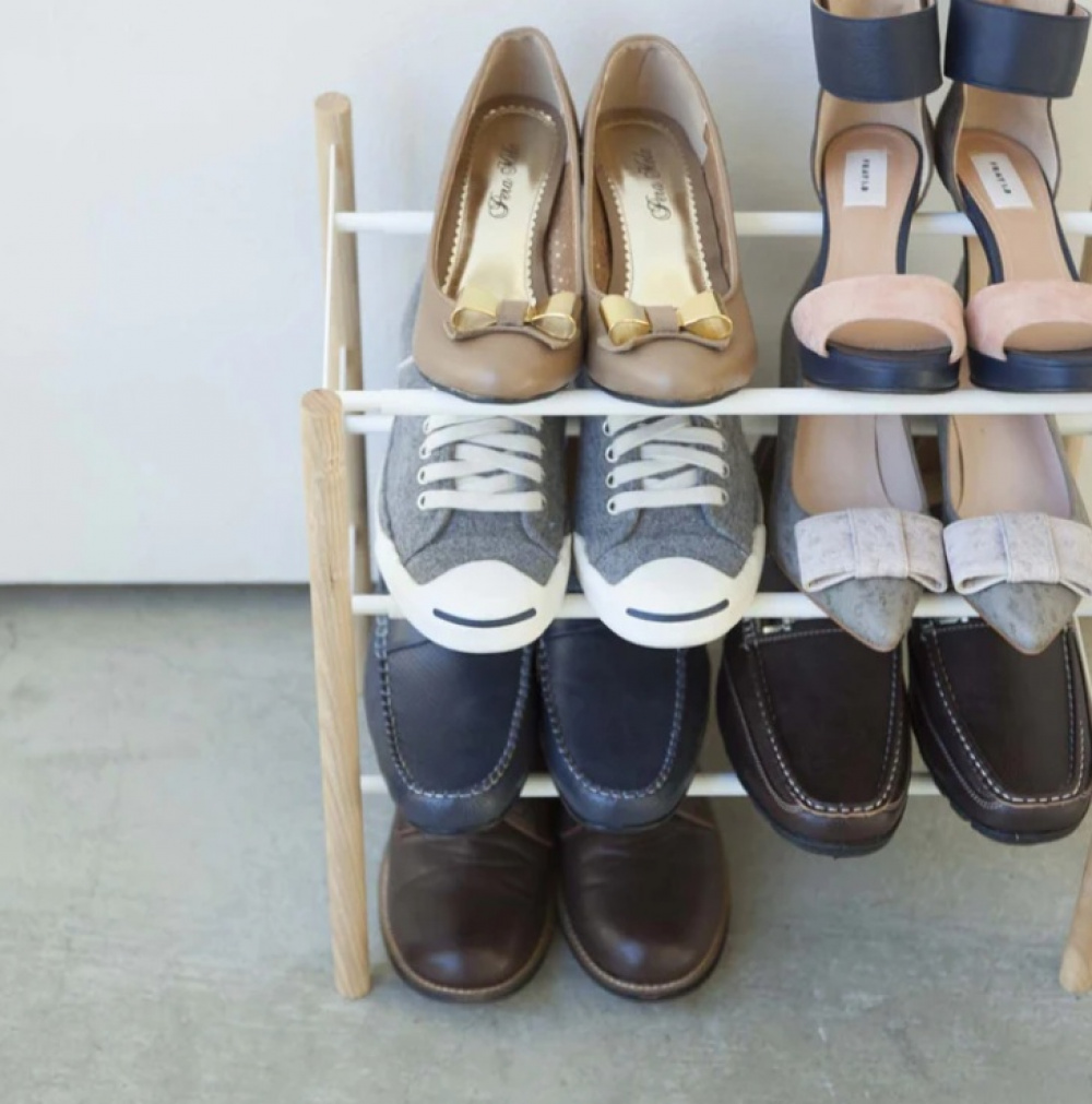 Expandable Shoe Rack, PLAIN 3-TIERED, Yamazaki, White / Nature in the group Storage / Hallway storage / Shoe racks at SmartaSaker.se (40567)