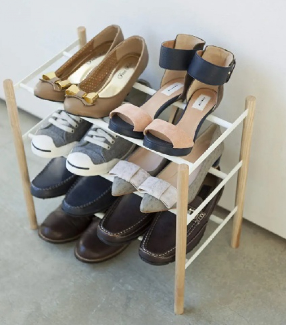 Expandable Shoe Rack, PLAIN 3-TIERED, Yamazaki, White / Nature in the group Storage / Hallway storage / Shoe racks at SmartaSaker.se (40567)