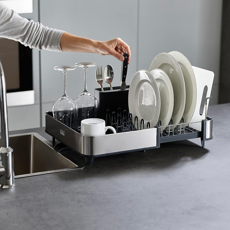 Expandable Dish Drainer, EXTEND STEEL, 32 - 52, 5 x 36,5 x H 16 cm, Joseph Joseph, Silver / Grey in the group Storage / Kitchen storage / Dish racks and sink accessories at SmartaSaker.se (40574)
