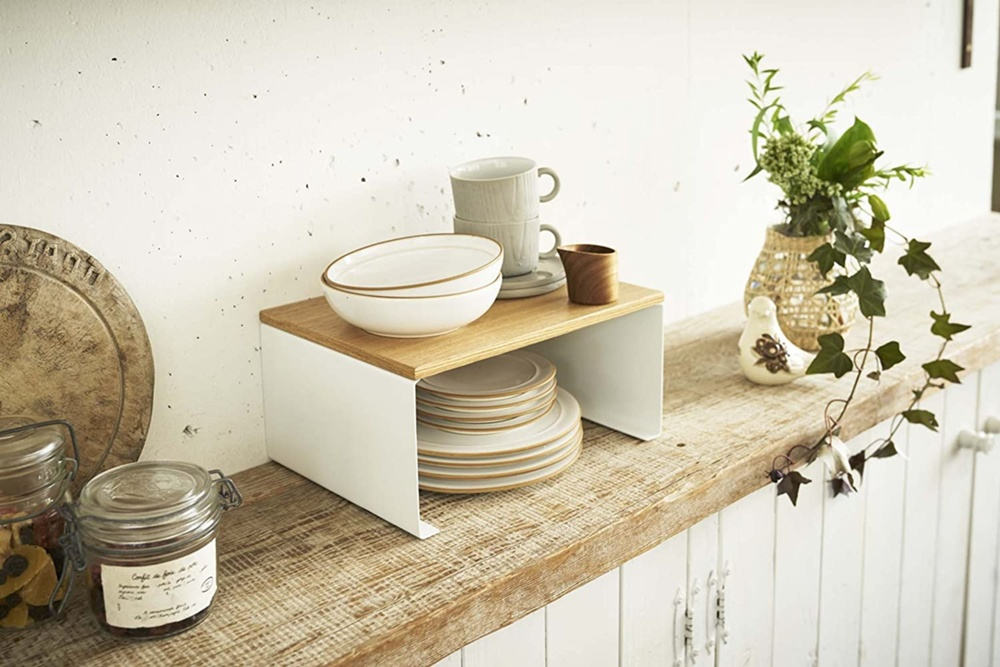 Extra shelf, TOSCA WOOD TOP, 30,5 x 22 x H 14,5 cm, Yamazaki, White / Wood in the group Storage / Kitchen storage / Kitchen cabinet organizers at SmartaSaker.se (40593)